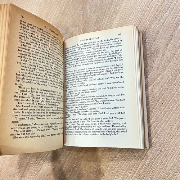 Reader’s Digest Condensed Books, Volume 2, Hardcover 5 Stories Vintage 1957 - Picture 10 of 13